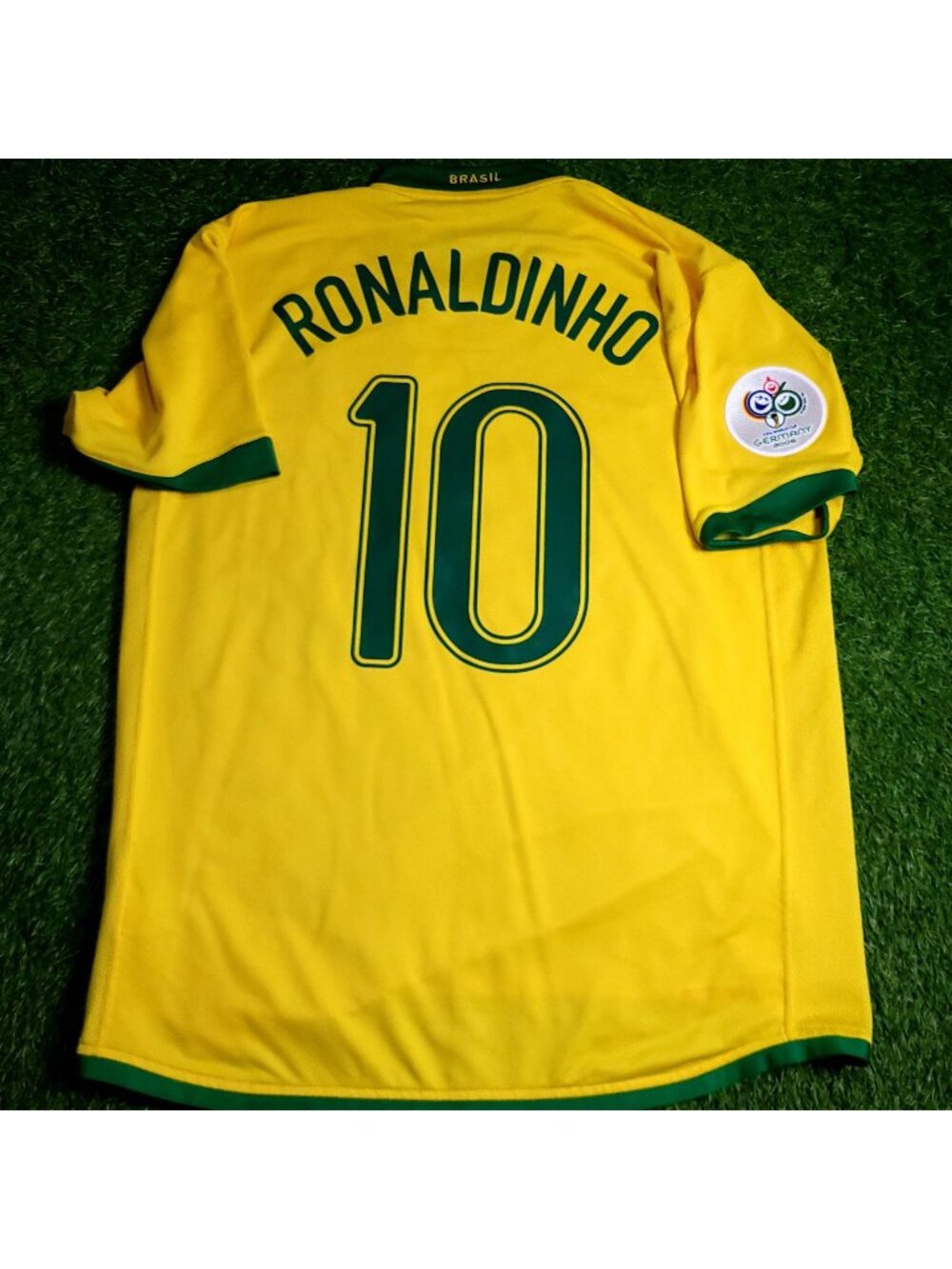 Ronaldinho Brazil 2006 World Cup Soccer Jersey L SKU# 103889
